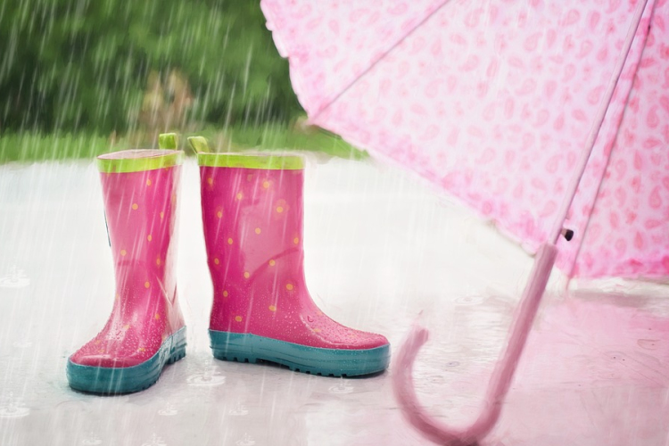 Másodfokú riasztást adtak ki felhőszakadás-veszély miatt