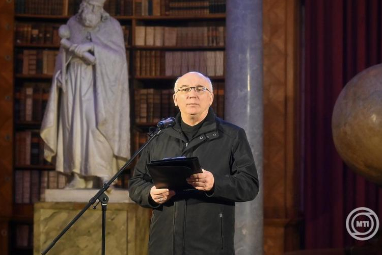 Megmentették a könyvállományt, újra látogatható a Pannonhalmi Főapátsági Könyvtár