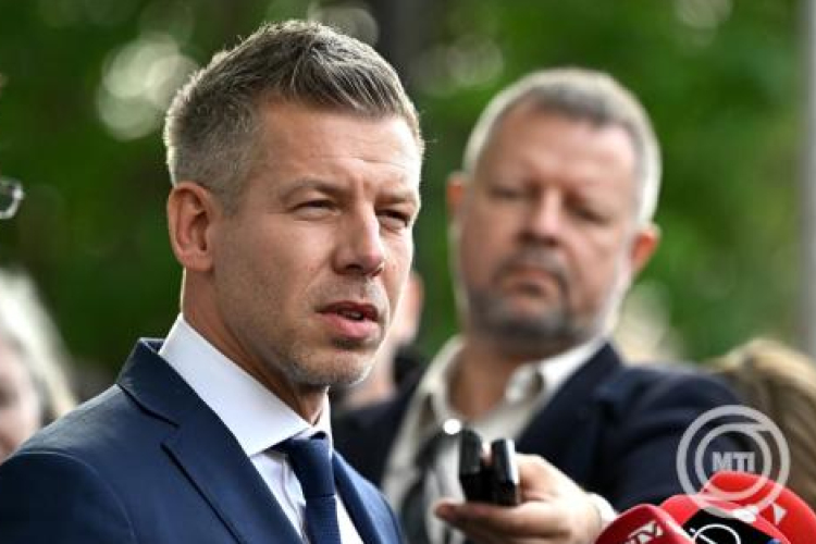 Havasi Bertalan feljelentést tett Magyar Péter ellen hivatali visszaélés miatt