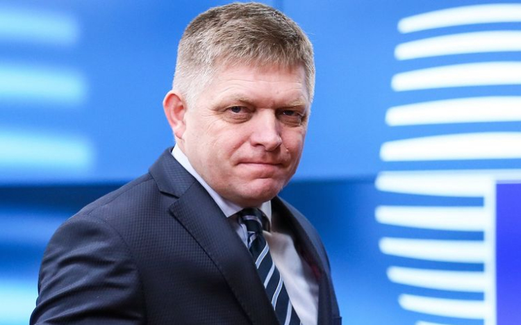 Robert Fico pártja az esélyes az előrehozott választásokon Szlovákiában